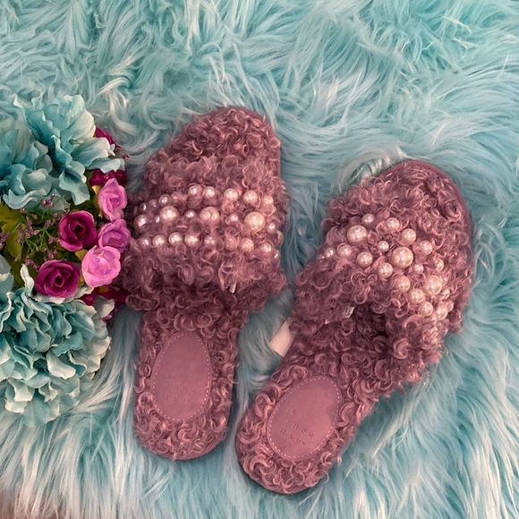 NEW! Purple Shag Pearl Accent Slide Slippers - Picture 4 of 4